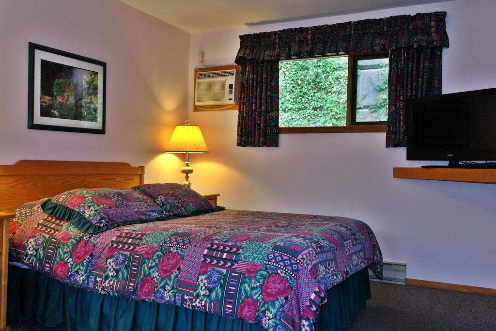 Colonial 900 Motel Хоуп Екстериор снимка