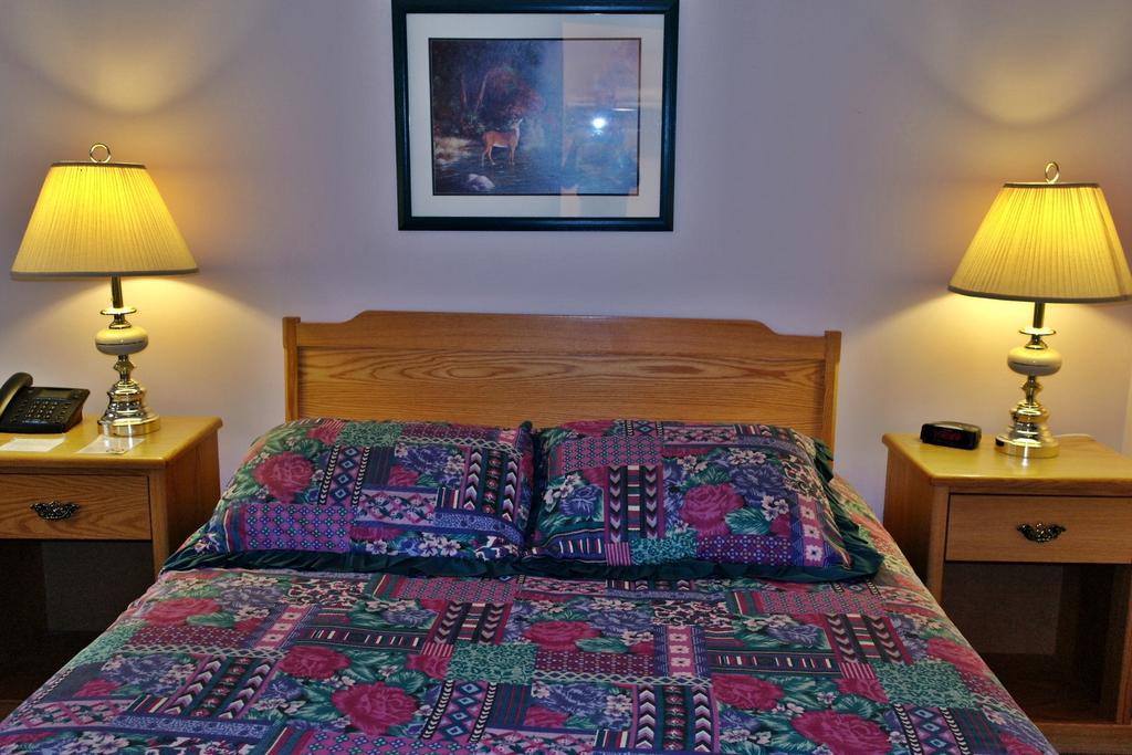 Colonial 900 Motel Хоуп Екстериор снимка